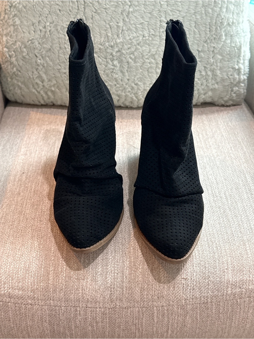 Kaari Blue Black Perforated Pointed Sock Booties